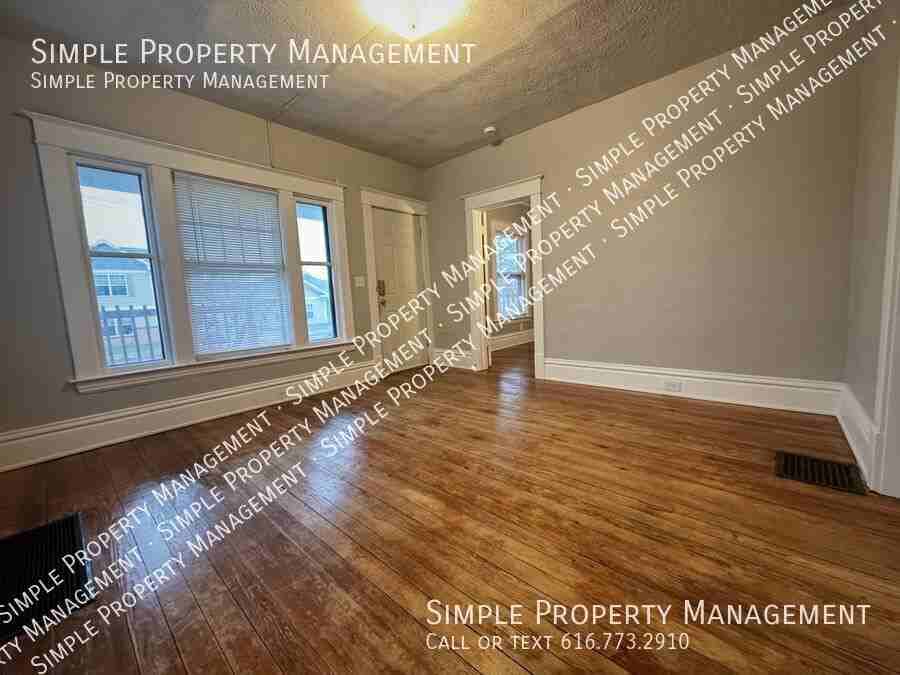 1036 Lafayette Ave Ne #1 - Photo 3 of 16