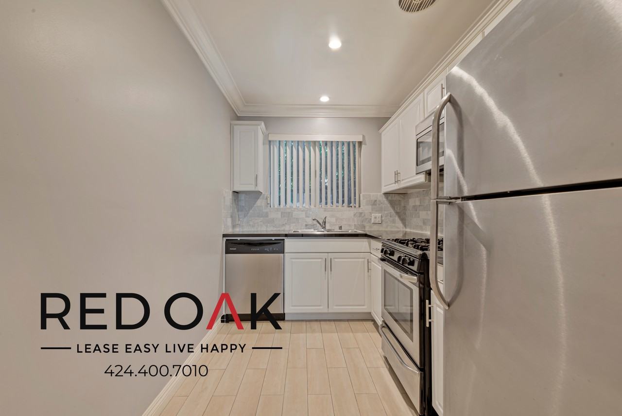 436 S Oakhurst Dr #3 - Photo 2 of 13