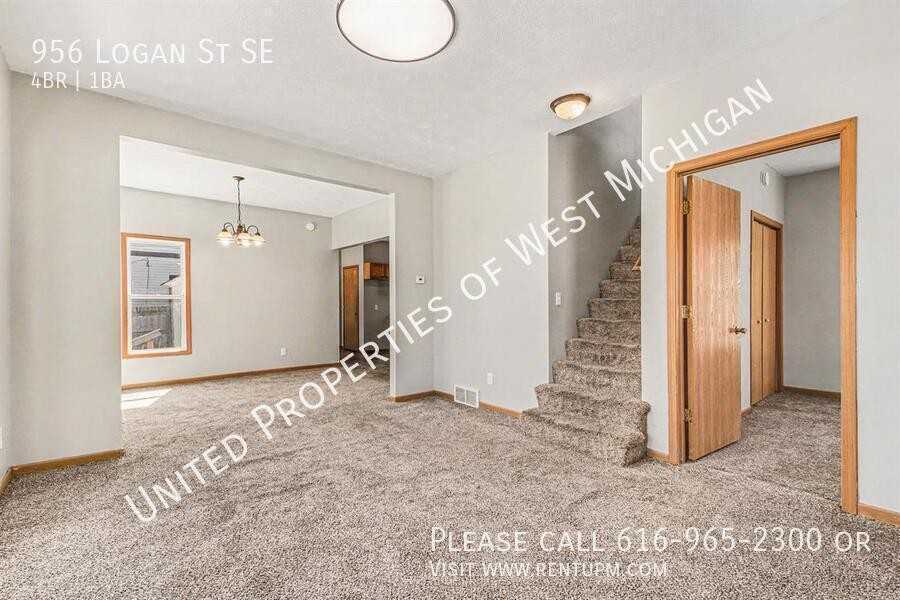 956 Logan St Se - Photo 2 of 15