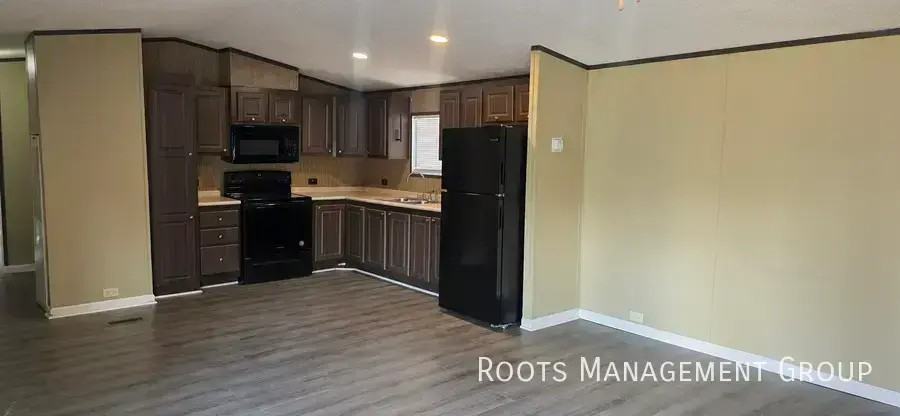 5507 Rivercreek Dr #111 - Photo 3 of 12