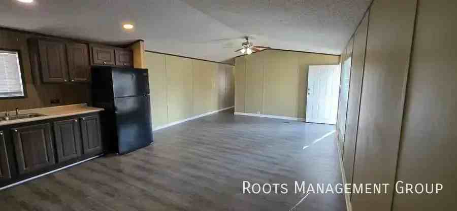 5507 Rivercreek Dr #111 - Photo 4 of 12