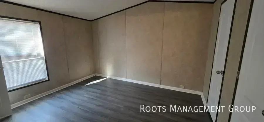 5507 Rivercreek Dr #111 - Photo 5 of 12