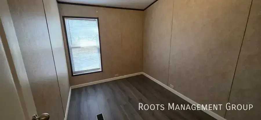 5507 Rivercreek Dr #111 - Photo 6 of 12