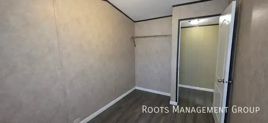 5507 Rivercreek Dr #111 - Photo 7 of 12