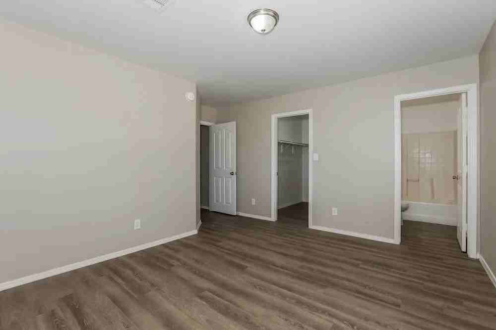 251 Dakota Street - Photo 7 of 10