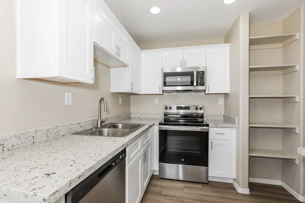 251 Dakota Street - Photo 4 of 10