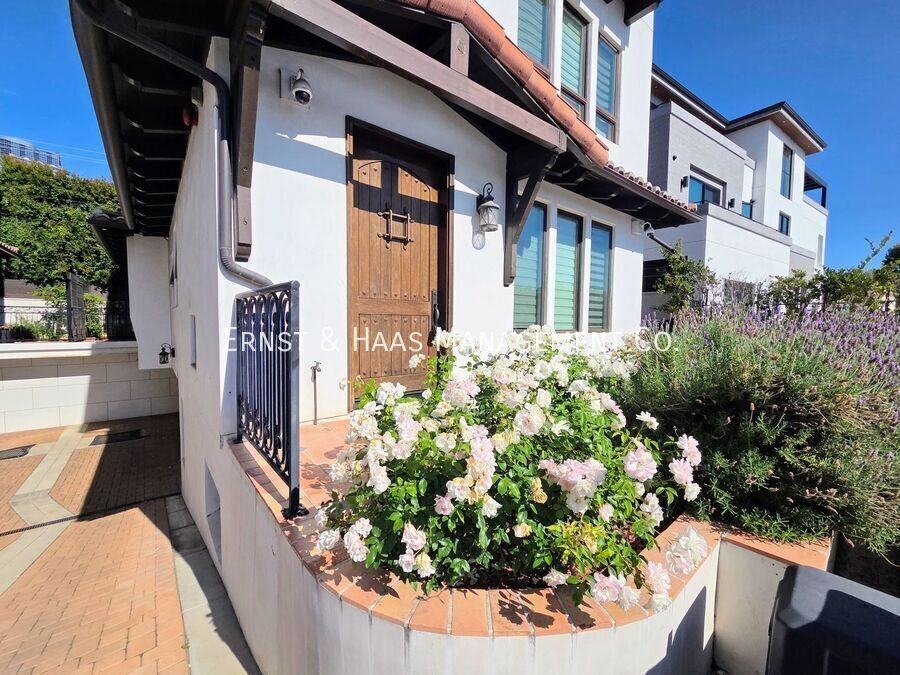 1848 Benecia Ave - Photo 2 of 44