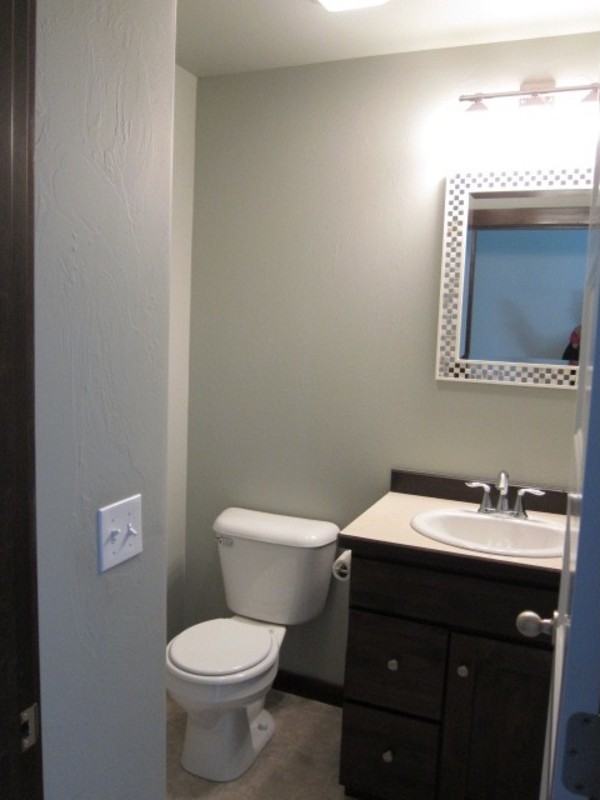 1906 Leeward Ct - Photo 7 of 29