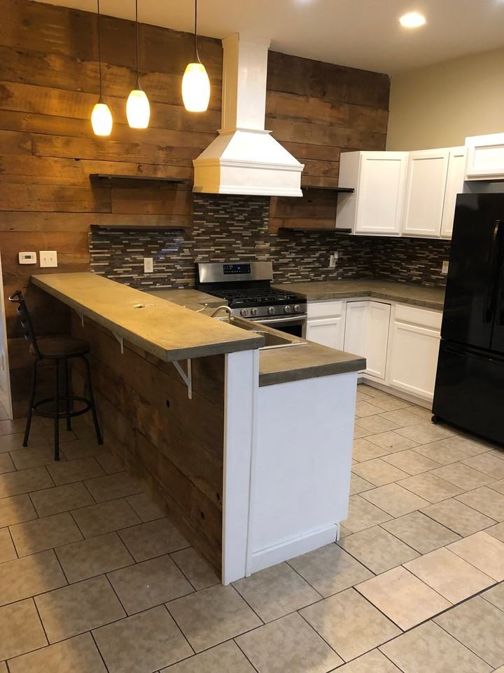 35 E Market St #101 - Photo 5 of 6