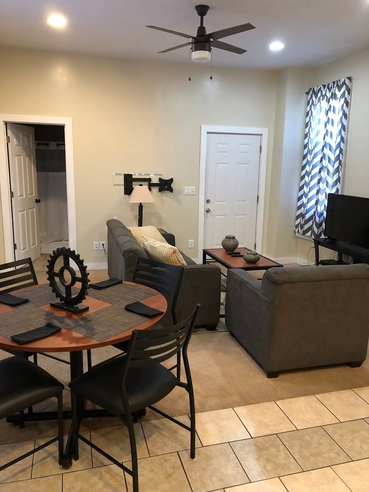 35 E Market St #101 - Photo 6 of 6