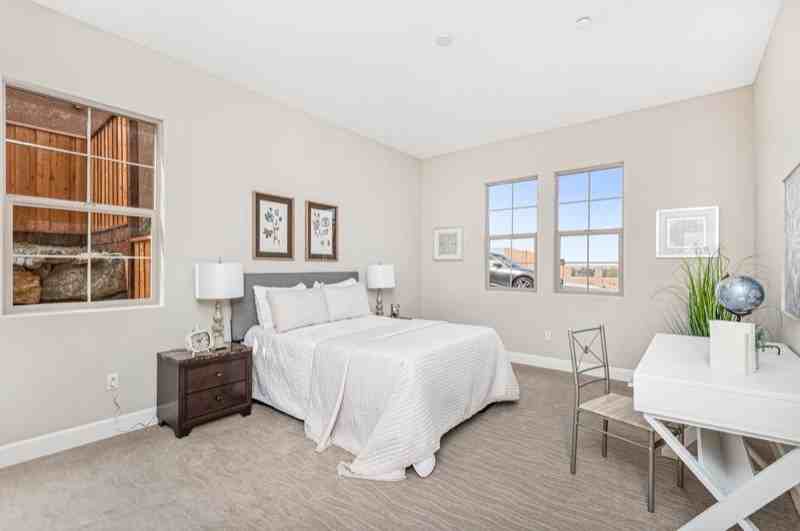 1426 Cottlestone Ct - Photo 2 of 4