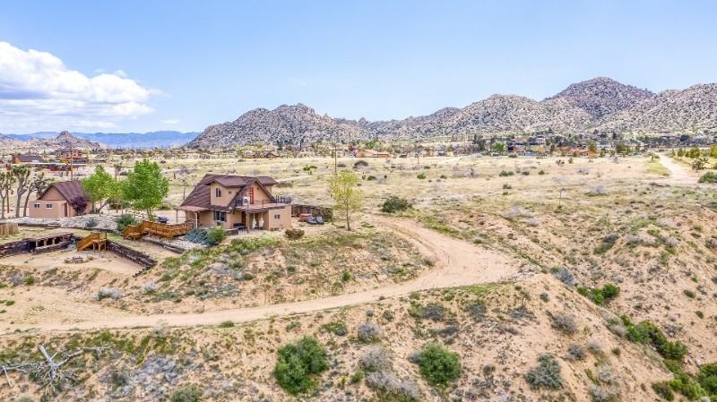 5031 Tom Mix Rd - Photo 4 of 42