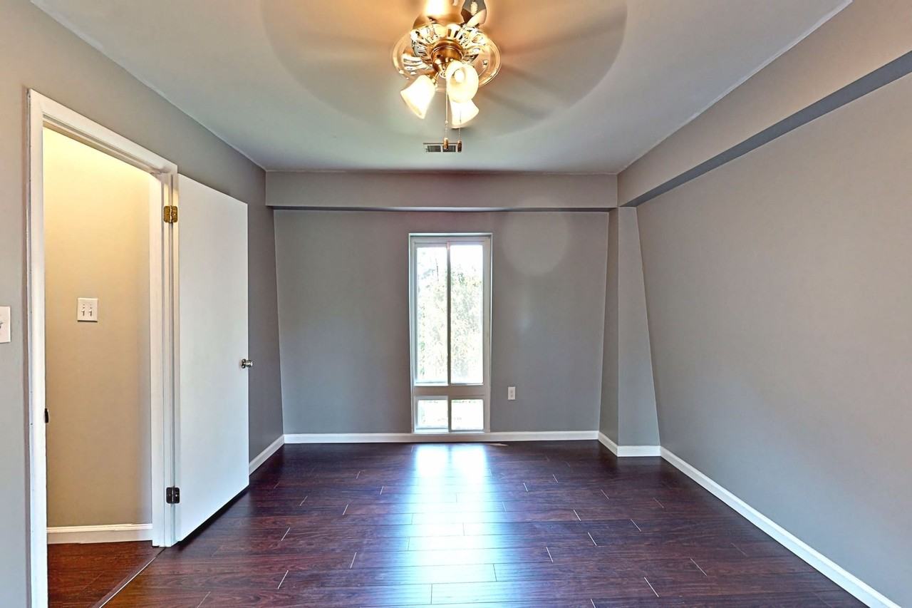 4912 Herkimer St - Photo 4 of 20