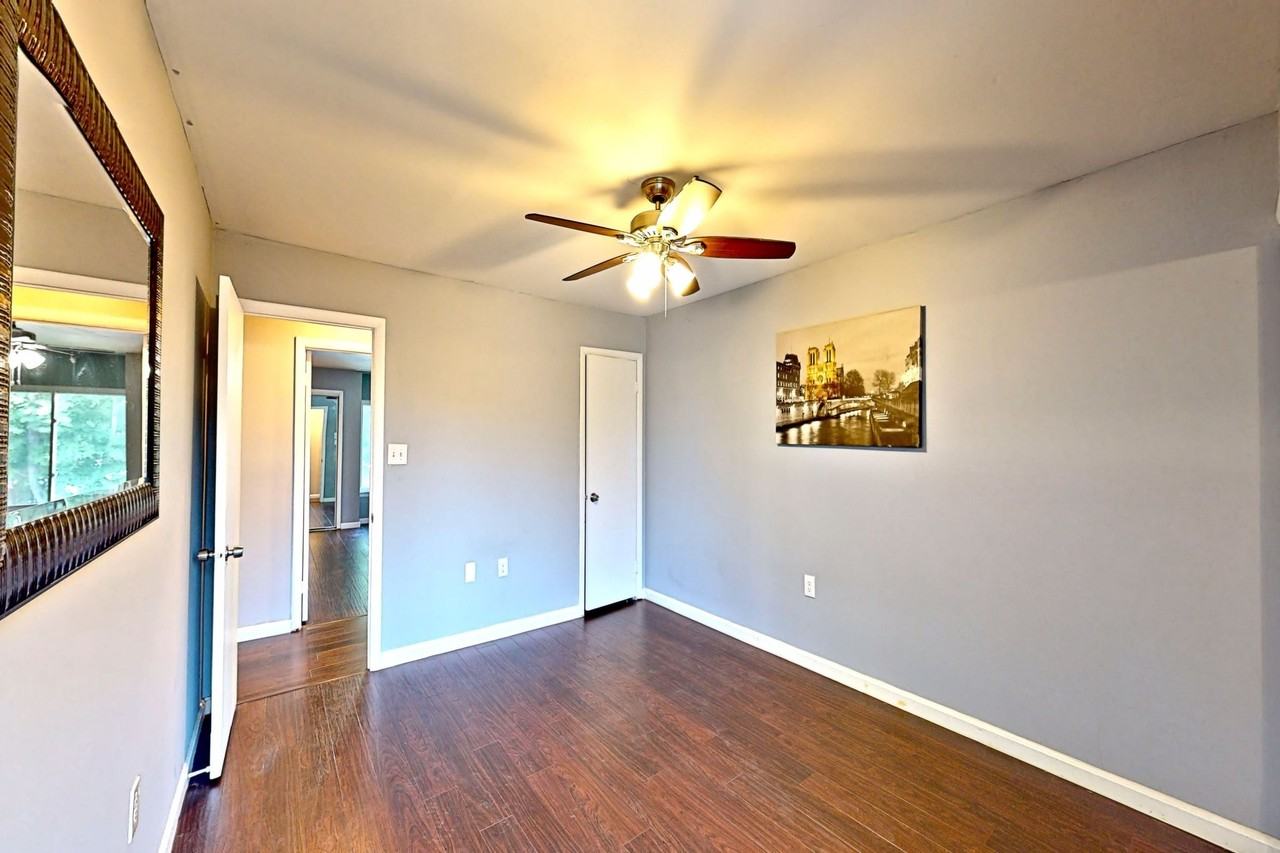 4912 Herkimer St - Photo 7 of 20