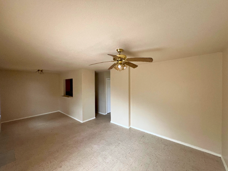 3103 E Price St - Photo 3 of 3