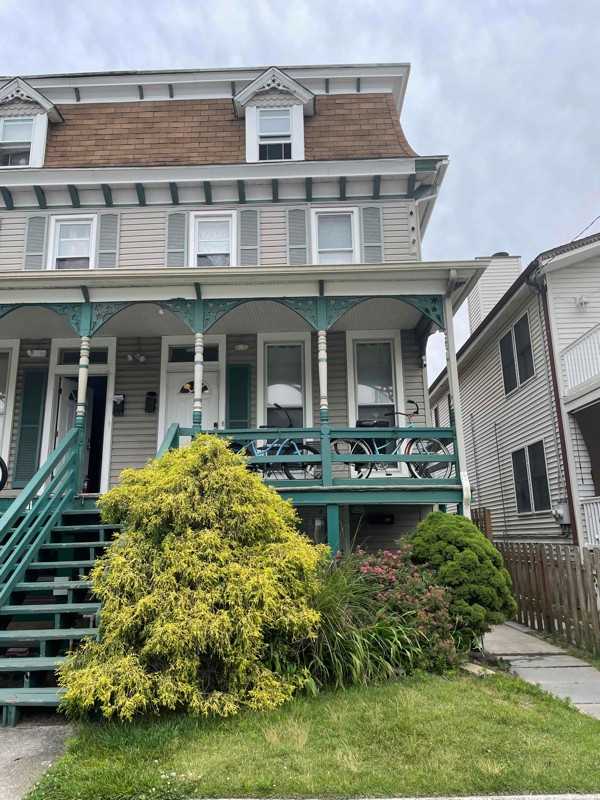 423 Central Ave #5 - Photo 3 of 3