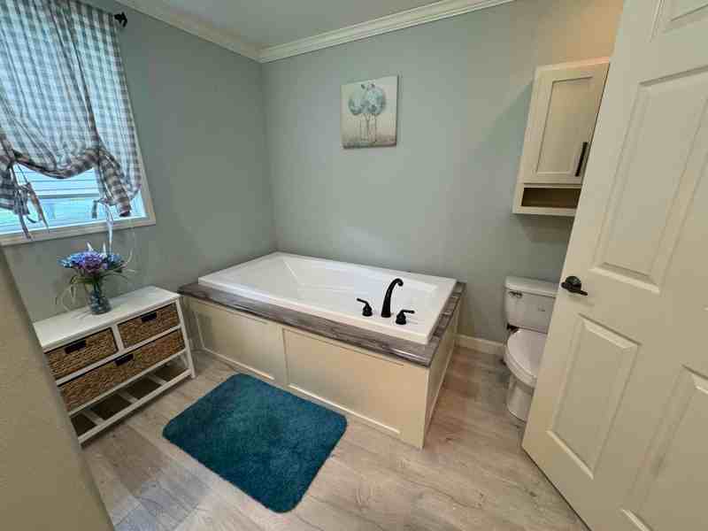 17091 Swamp Rd E #901 - Photo 6 of 12