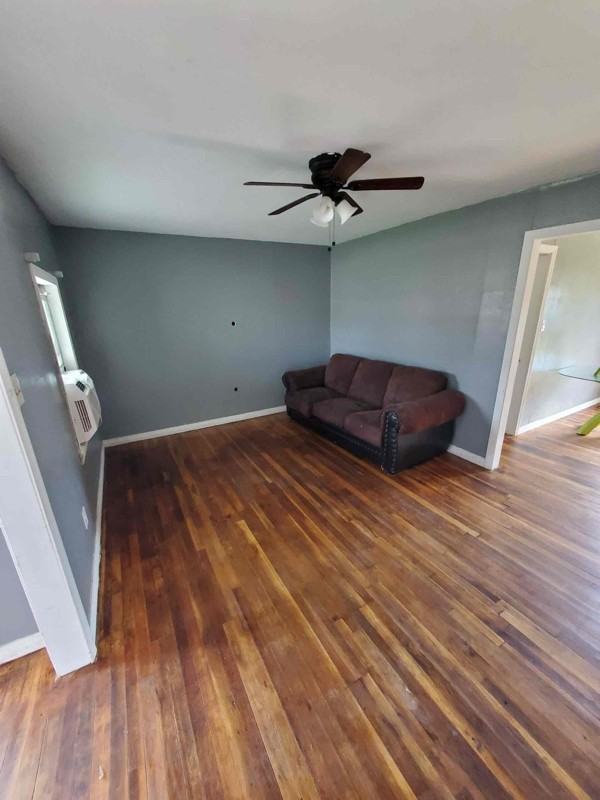 1606 Nw Floyd Ave - Photo 3 of 10