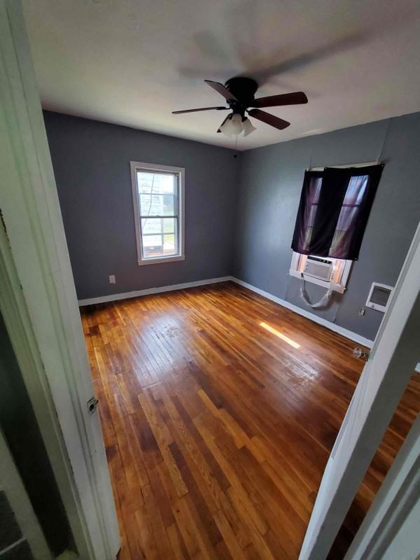 1606 Nw Floyd Ave - Photo 5 of 10