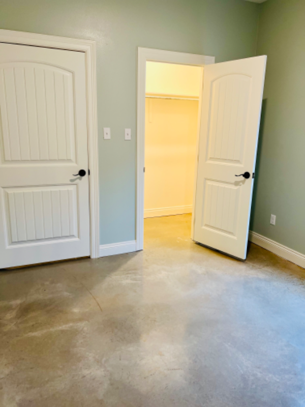 2515 Barbara St #9 - Photo 3 of 8