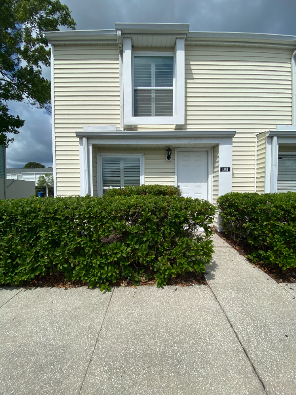 11811 Cypress Hill Cir - Photo 2 of 19