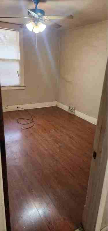 400 E Thrush Ave #A - Photo 2 of 6