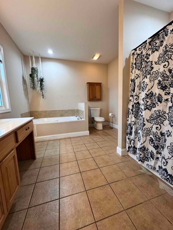 804 Commonwealth Ave - Photo 6 of 16