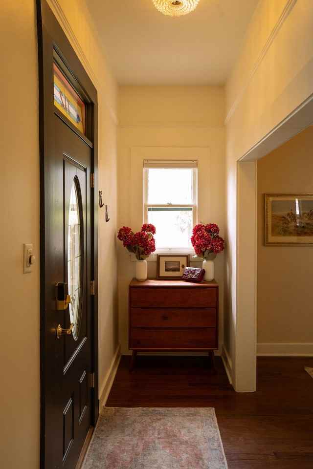 112 E 16th St - Photo 4 of 20