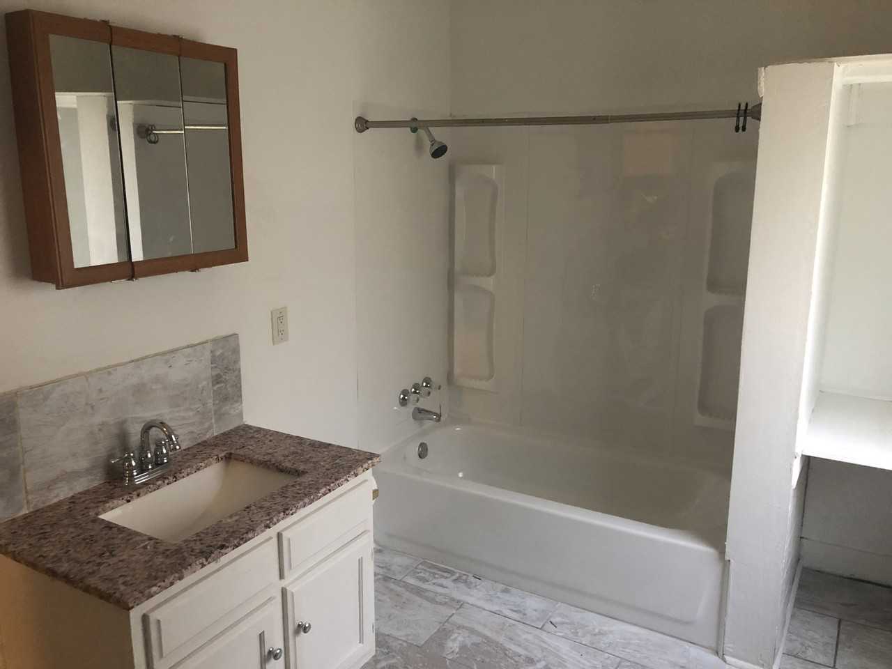 1411 King St - Photo 6 of 13