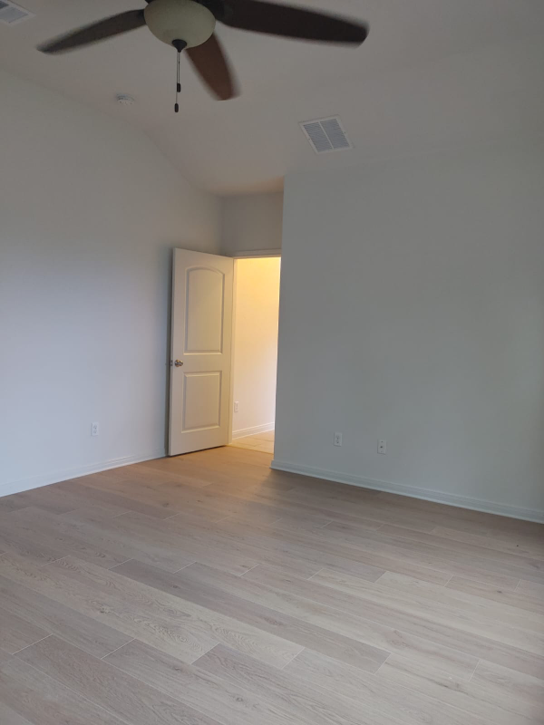 1097 Violet Ln - Photo 7 of 10