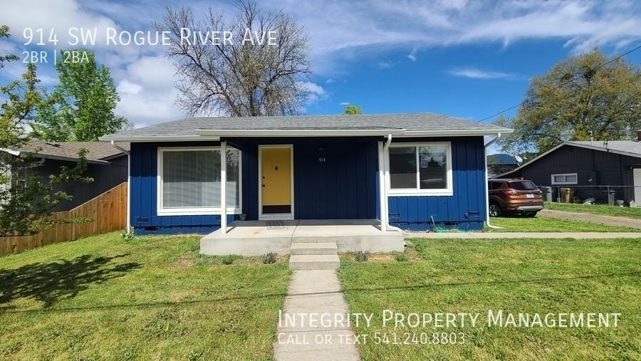 914 Sw Rogue River Ave - Photo 4 of 27