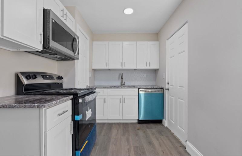 464 E Norwich Ave #D - Photo 7 of 20