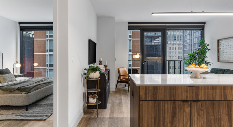 209 E Grand Ave - Photo 3 of 9