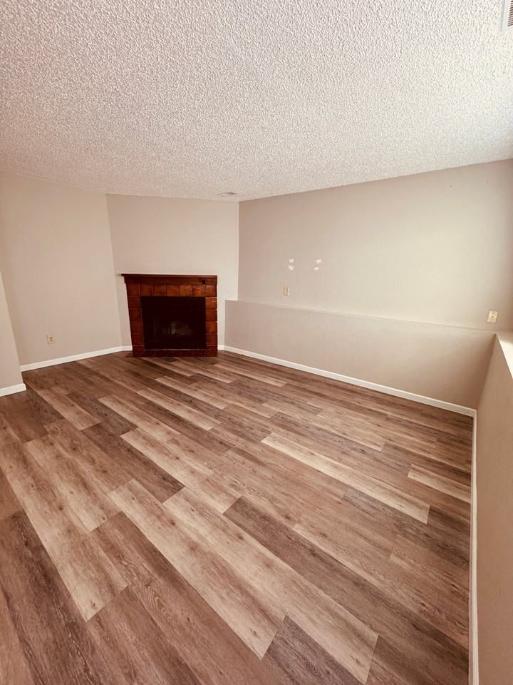 3310 Cochran Dr #D - Photo 2 of 8