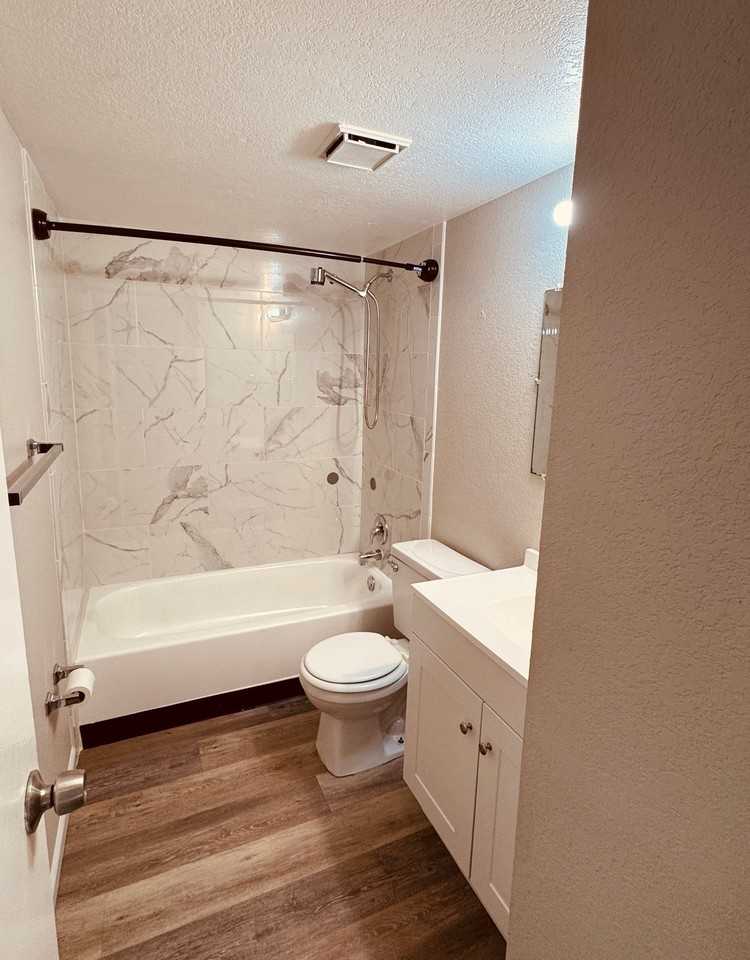 3310 Cochran Dr #D - Photo 3 of 8