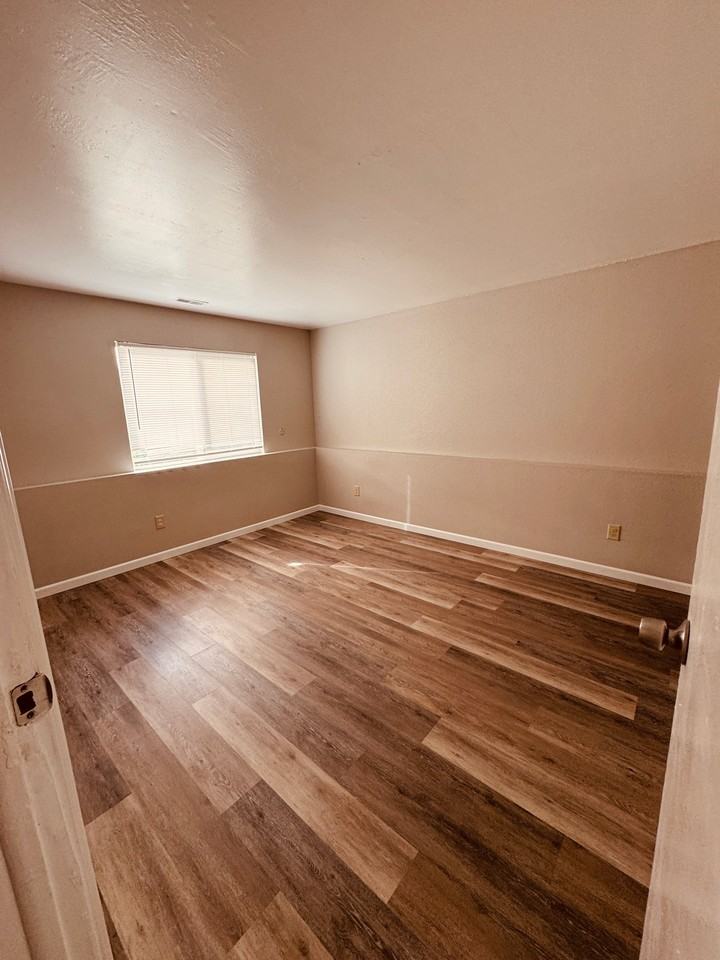3310 Cochran Dr #D - Photo 5 of 8