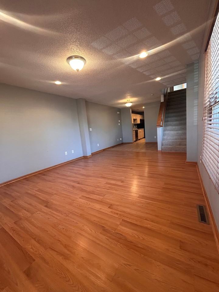 1829 Girard Ave N #B - Photo 2 of 20