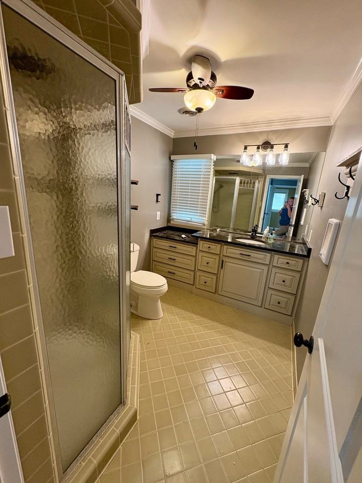 732 Hillgate St - Photo 5 of 8