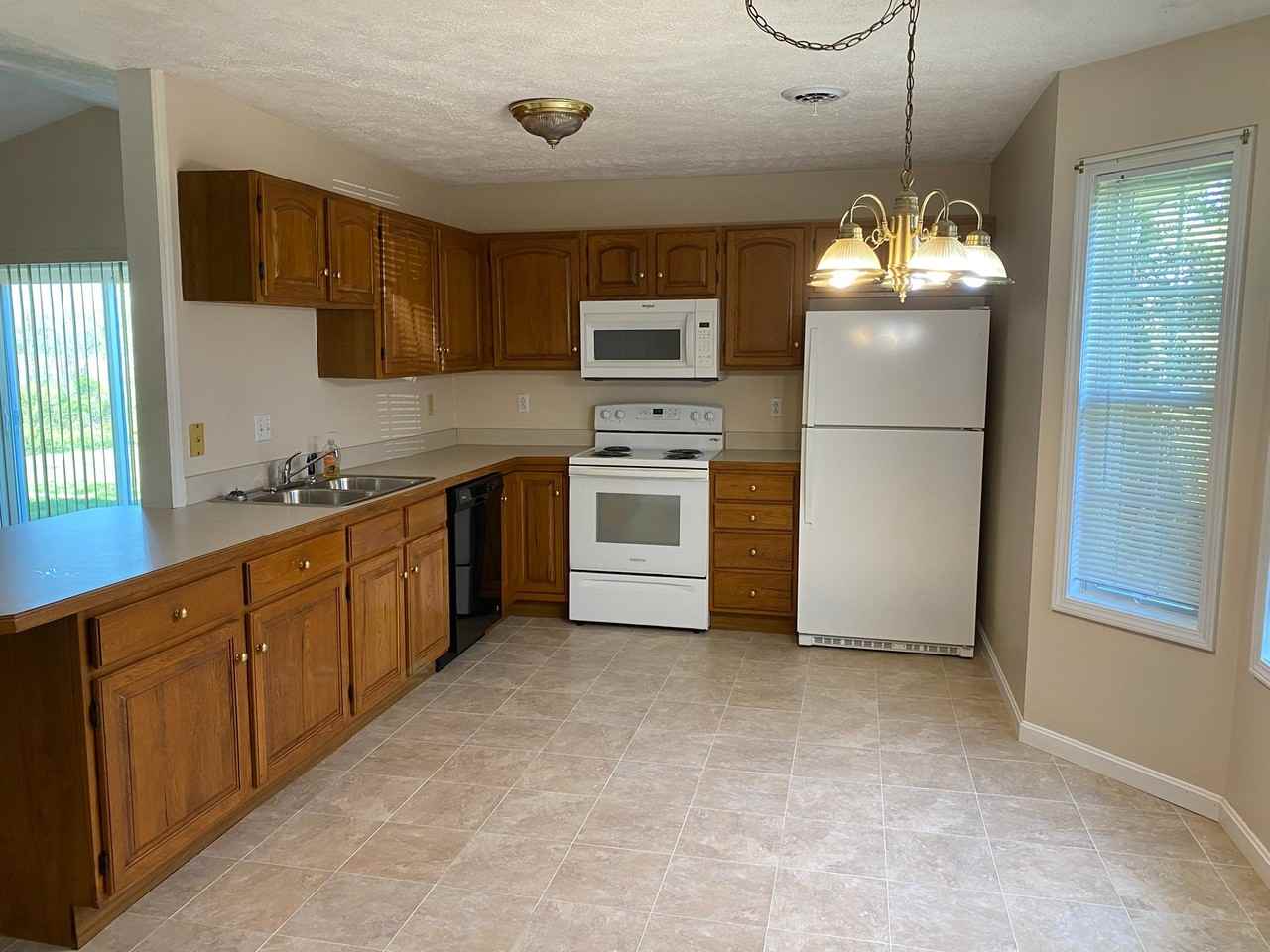 35 S Cedar Ln - Photo 2 of 10