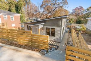 featured image of 21 Cody St #B