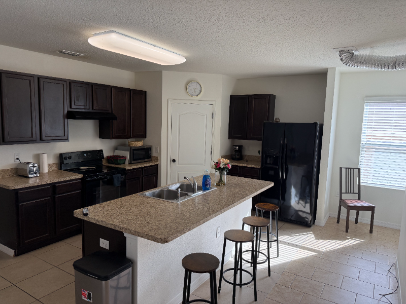 175 Bella Dr - Photo 2 of 3