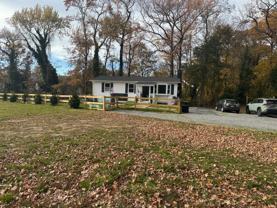 17 Elliott Rd - Photo 1 of 1