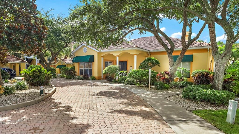 10764 70th Ave #4201 - Photo 3 of 16