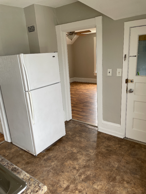 1033 Redfield St #1033 - Photo 5 of 16