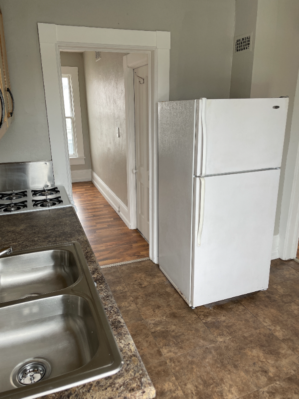 1033 Redfield St #1033 - Photo 6 of 16