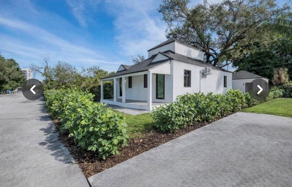 6915 Nw 4th Ct - Photo 2 of 4