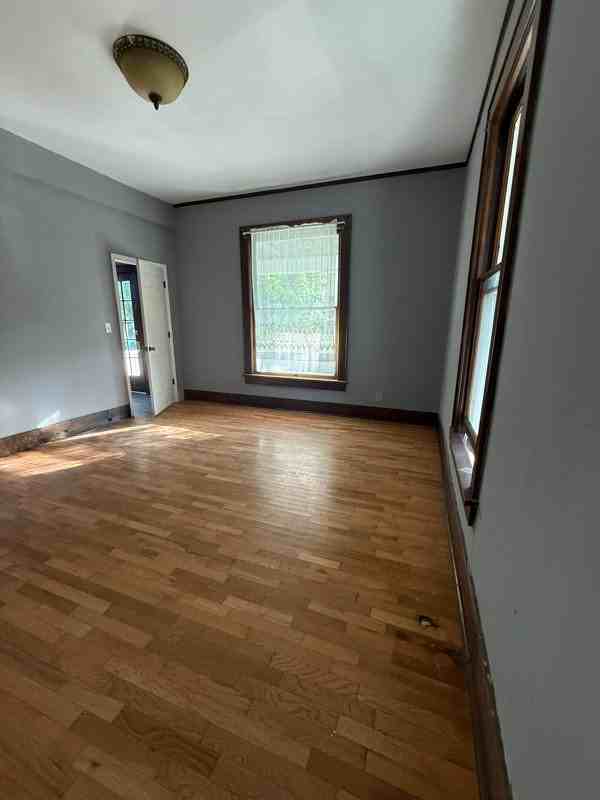 412 N Church St #3 - Photo 5 of 11