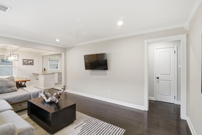 1373 Benteen Way Se - Photo 2 of 9