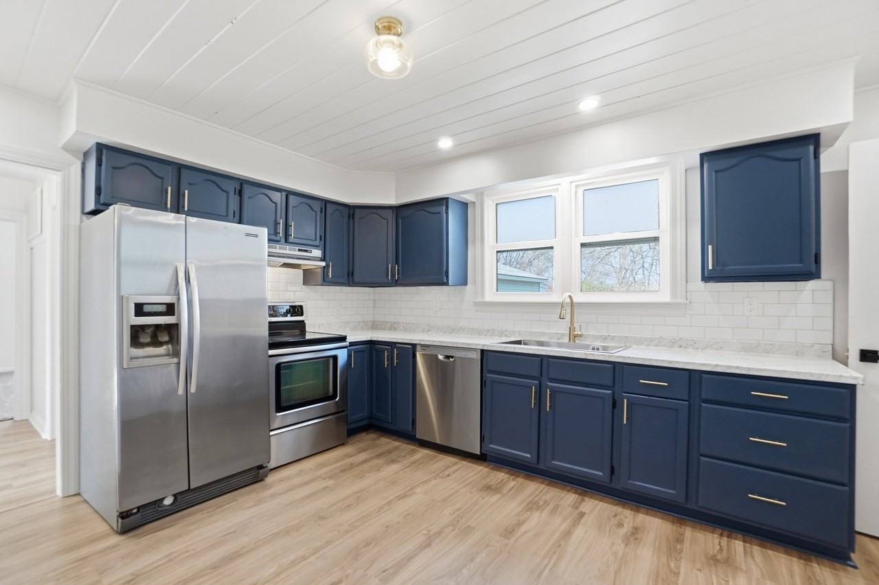 2351 Burden Dr - Photo 5 of 16