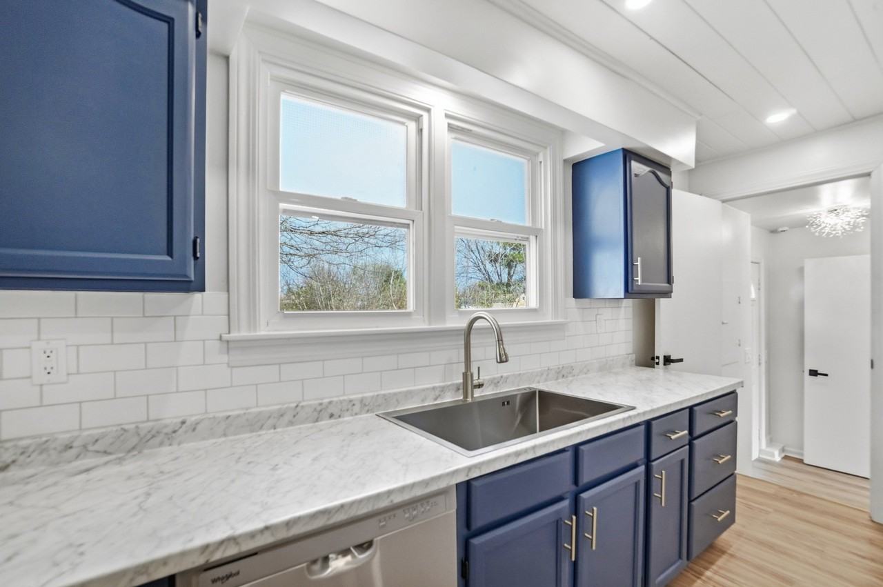 2351 Burden Dr - Photo 6 of 16